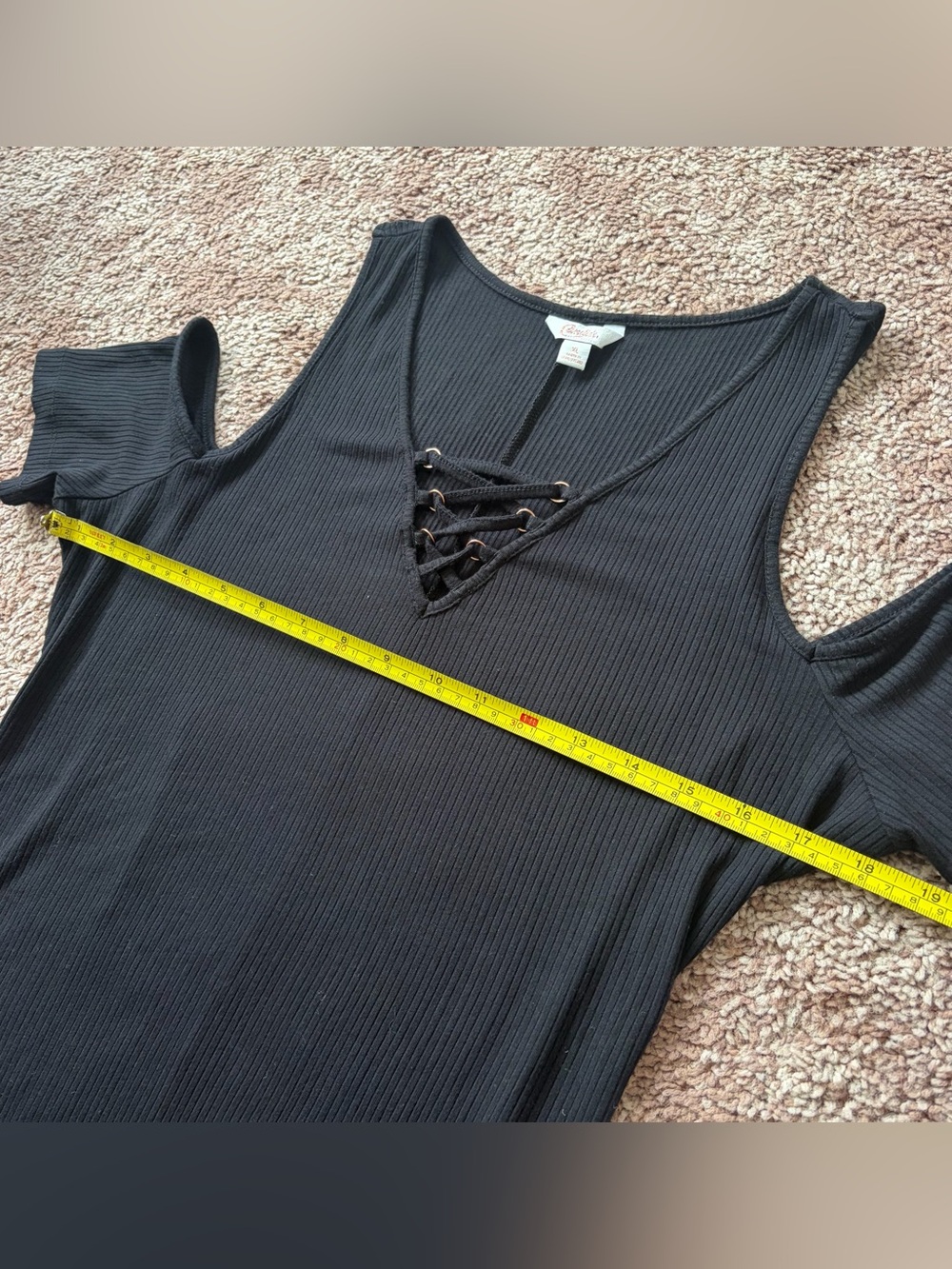 Black Cold-Shoulder Ribbed Bodysuit - Picture 3 of 5